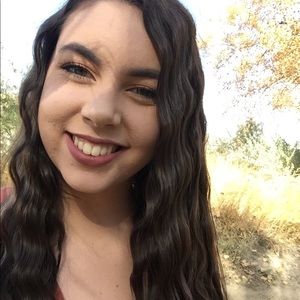 Meet your Posher, Leah